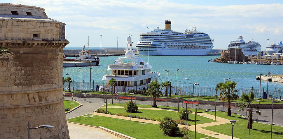 Foto 6 Porto di Civitavecchia: tour privato di un'intera giornata a Roma